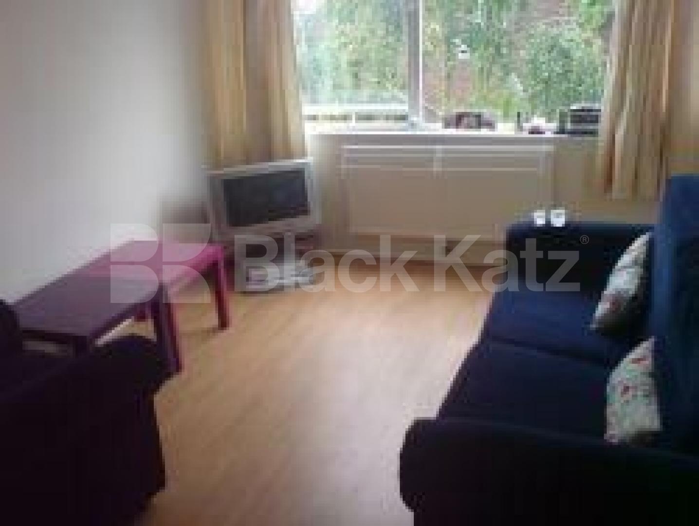 			3 Bedroom, 1 bath, 1 reception Flat			 Clarendon Walk, NOTTINGHILL W11